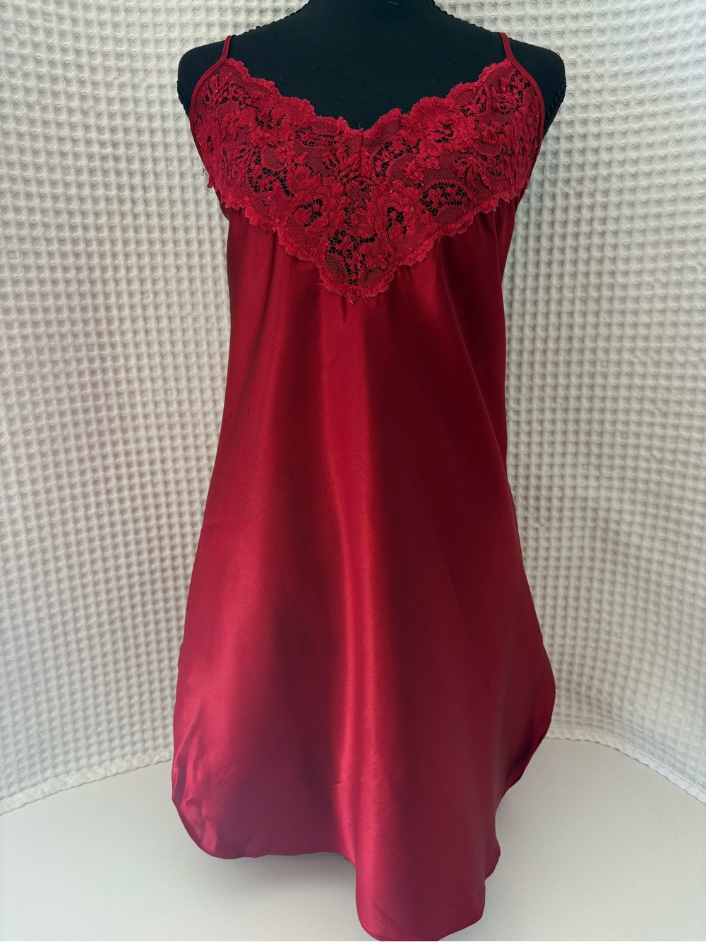 Vintage Alexandra Nicole Red Satin And Lace Chemise Nightgown Slip Dress 90s Y2K